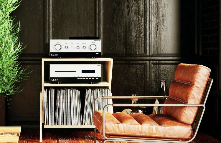 STEREO 230 Lifestyle Silver (2)-1.jpg STEREO 230 Lifestyle Silver (2)-1.jpg